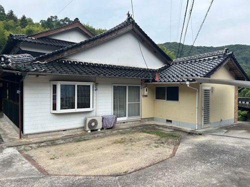 ゲストハウスゴロー＆シュラ（ペット小型犬別途料金１頭３５００円、２頭まで可）／民泊